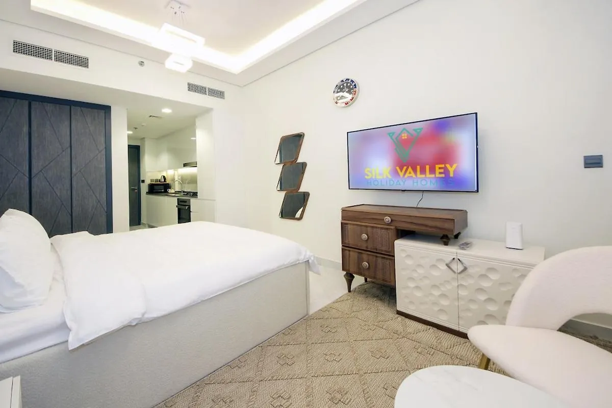 Silk Valley - Brand New Studio With Pool And Gym Dubai 0*,